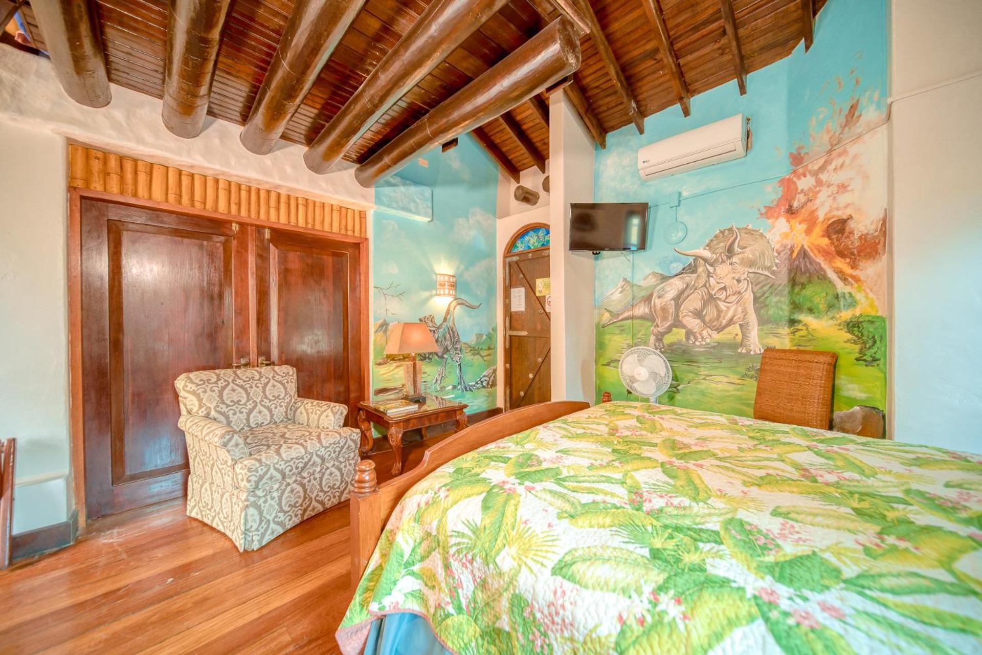 Caribe Tesoro Hotel เวสต์ เบย์ ภายนอก รูปภาพ