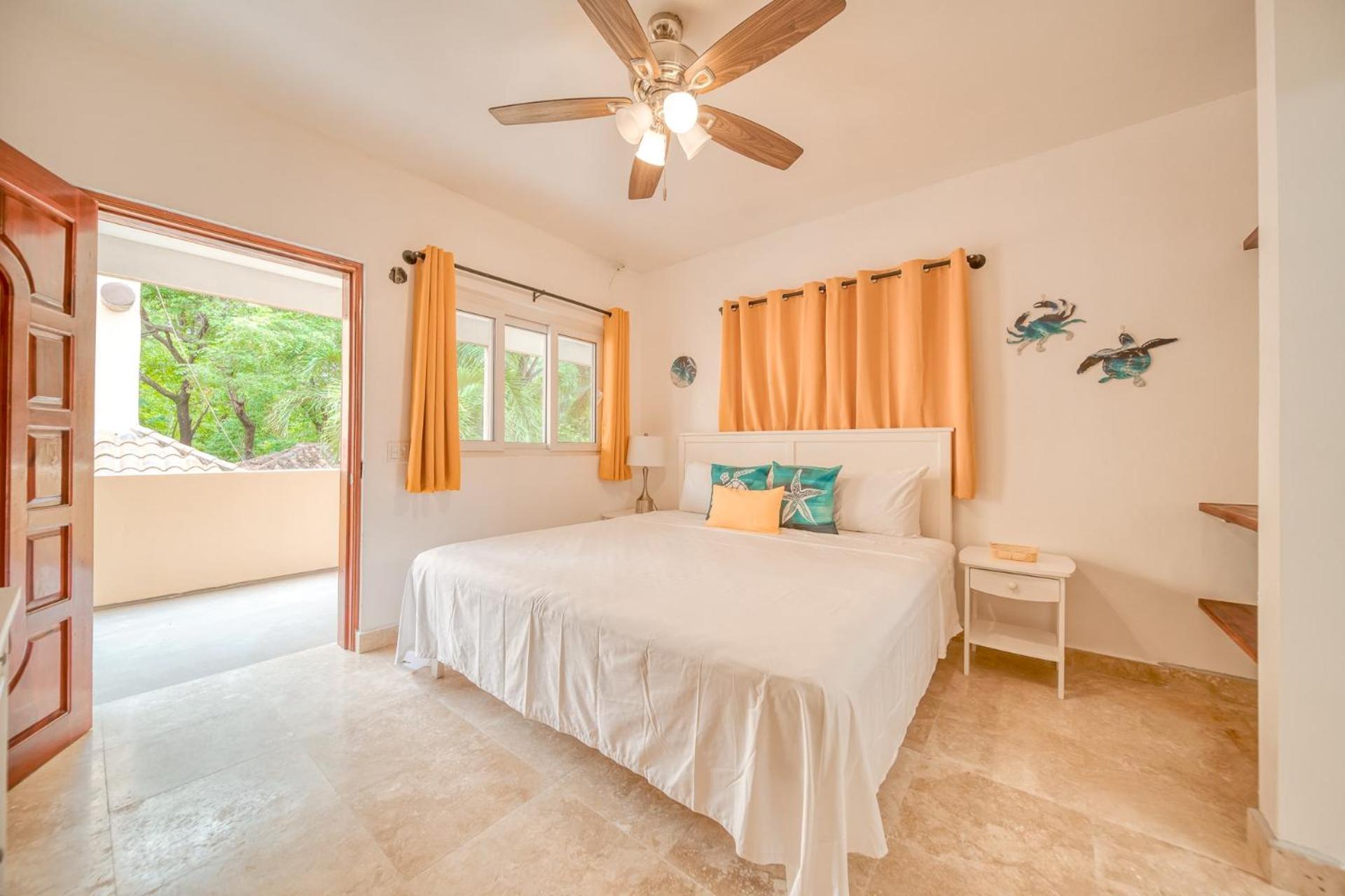 Caribe Tesoro Hotel เวสต์ เบย์ ภายนอก รูปภาพ